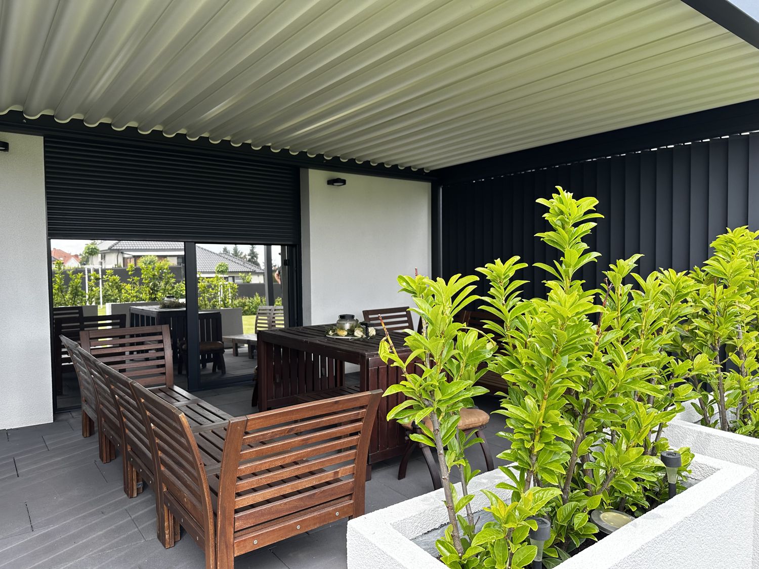 Realizacja Pergolatti — pergola bioklimatyczna nr 1